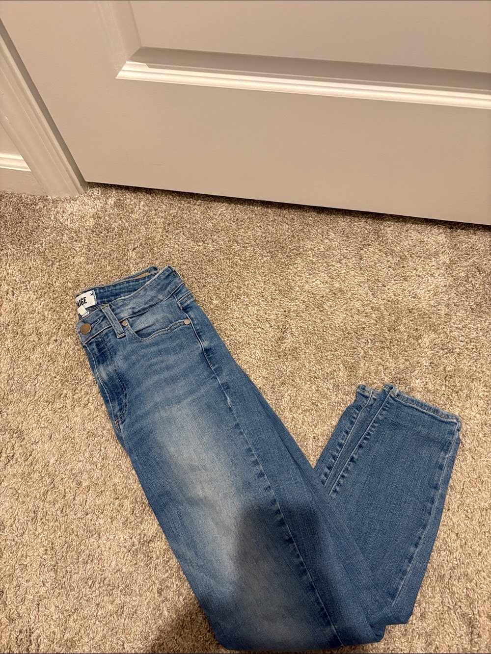 PAIGE Skinny Jeans in Medium Blue Wash